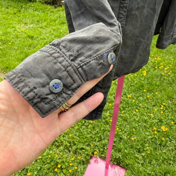 Pilcro Gray Button-Up Shirt - Picture 4 of 4